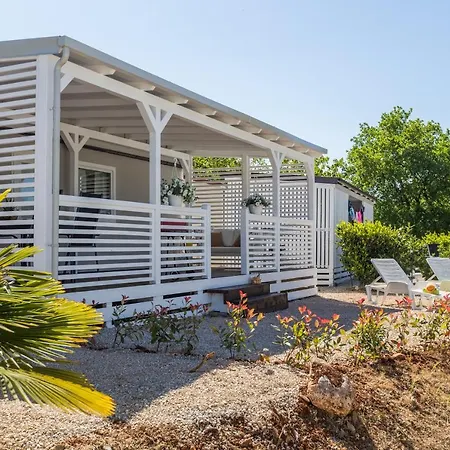 Zelena Laguna Mobile Homes Ferienpark 4*
