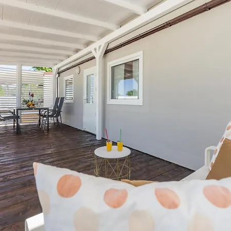 Zelena Laguna Mobile Homes 4*