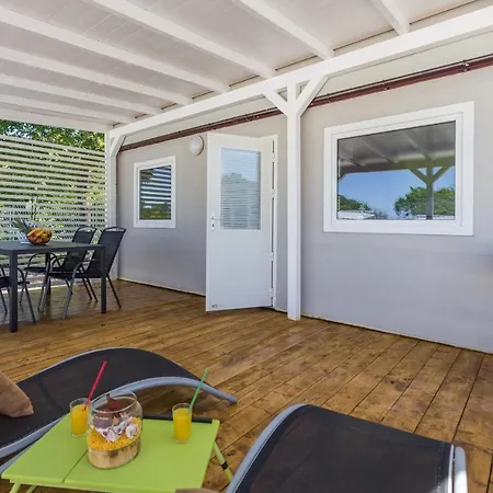 Zelena Laguna Mobile Homes Tatil parkı