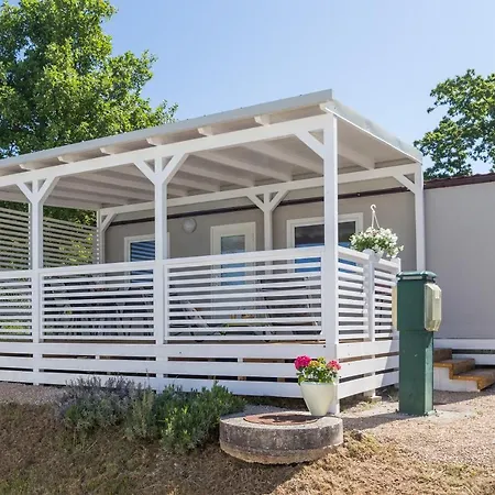 Tatil parkı Zelena Laguna Mobile Homes Mugeba