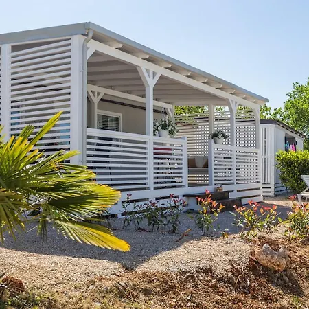 База отдыха Zelena Laguna Mobile Homes