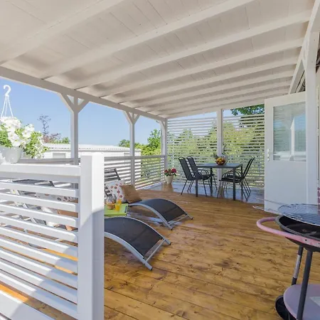 Zelena Laguna Mobile Homes Feriepark 4*