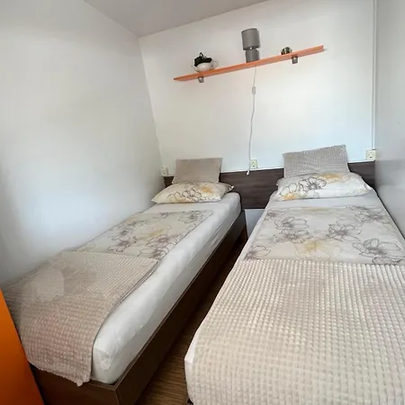 Holiday park Zelena Laguna Mobile Homes Mugeba