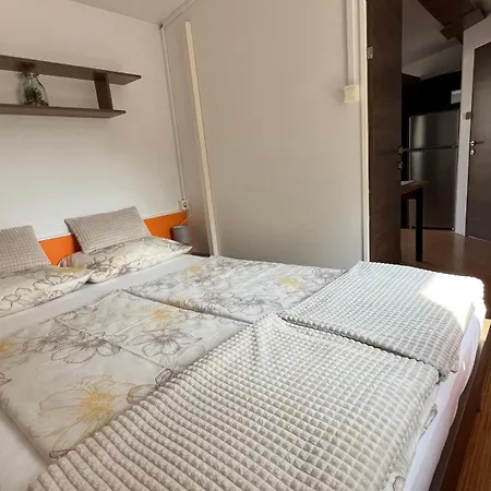 Zelena Laguna Mobile Homes 4*