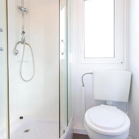 Prázdninový areál Zelena Laguna Mobile Homes 4*