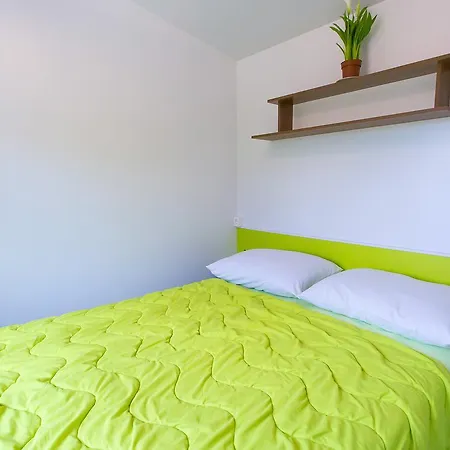 Prázdninový areál Zelena Laguna Mobile Homes Mugeba