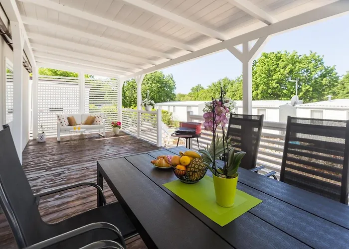 Prázdninový areál Zelena Laguna Mobile Homes